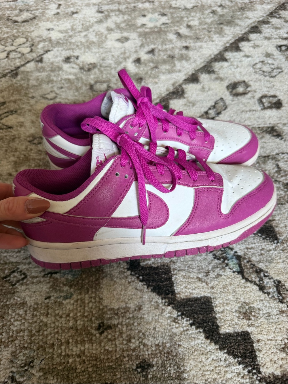 Nike Women's White and Bright Pink Low-Top Sneakers